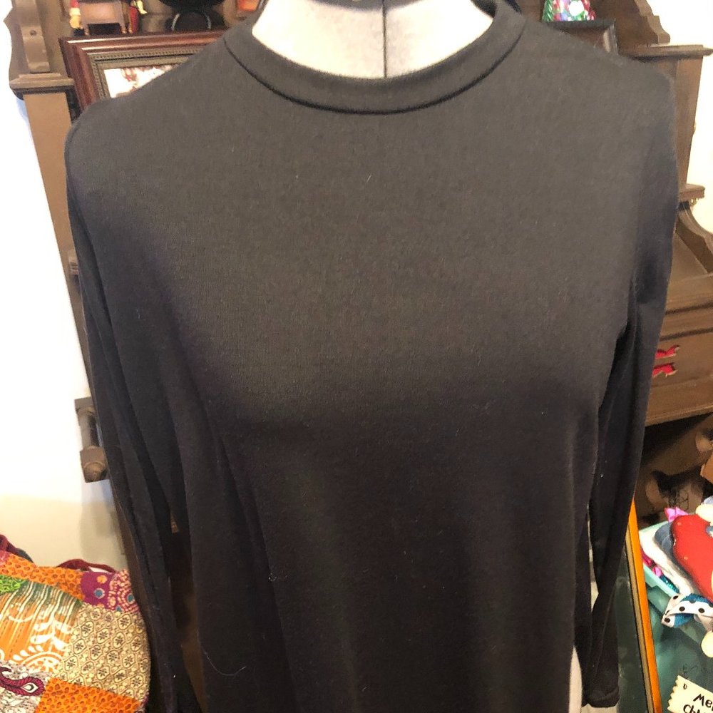 Black knit top ; size S
